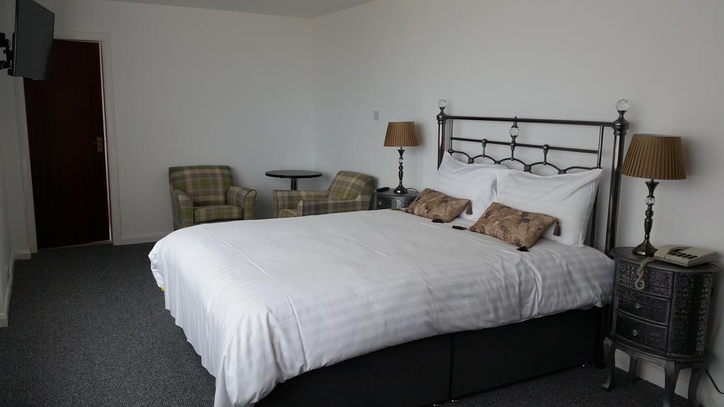Halfway House Hotel Larne Bagian luar foto