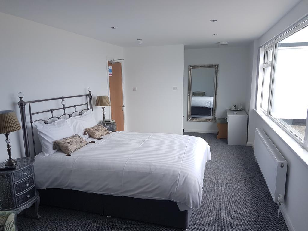 Halfway House Hotel Larne Bagian luar foto